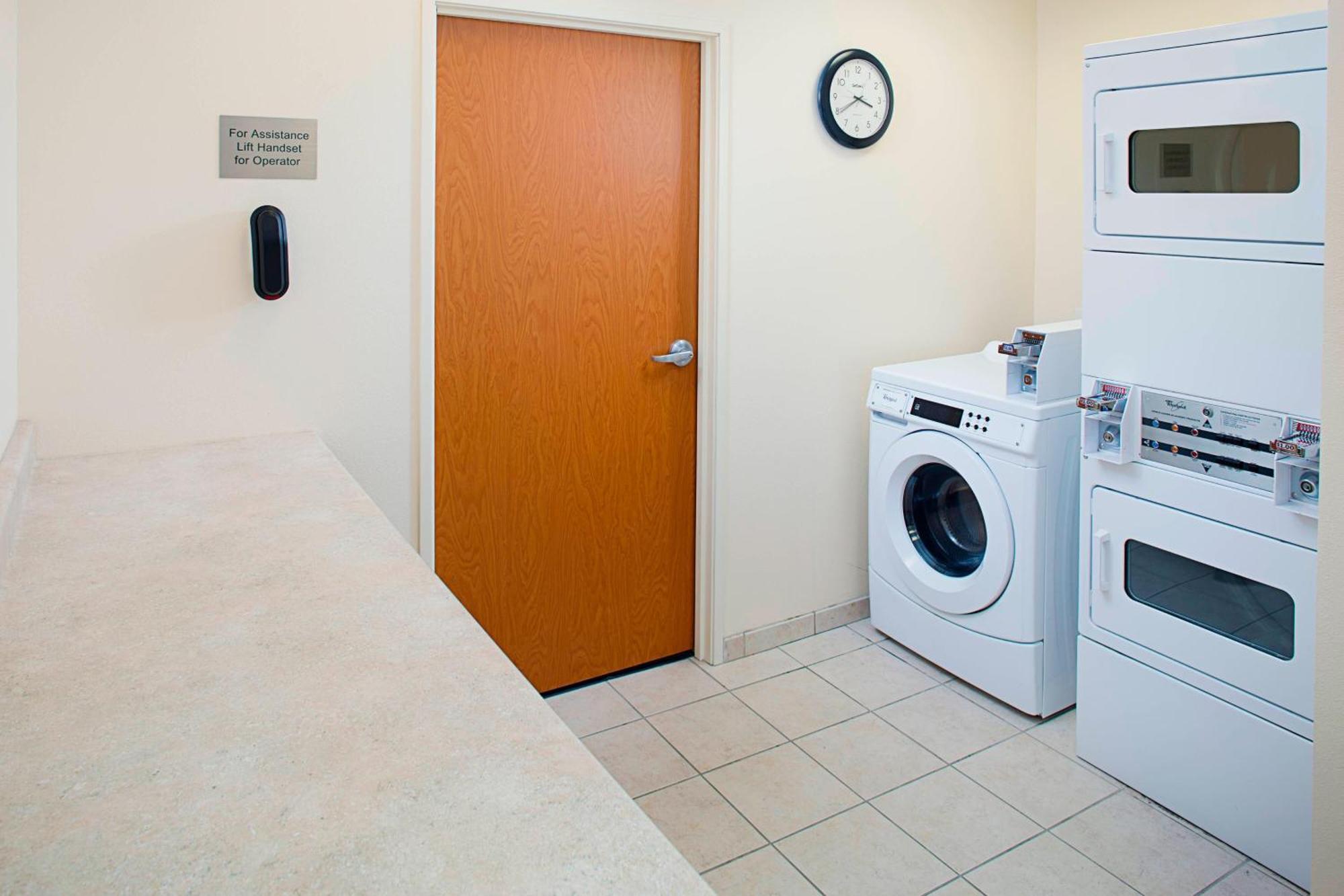 Fairfield Inn & Suites Twentynine Palms - Joshua Tree National Park Екстериор снимка