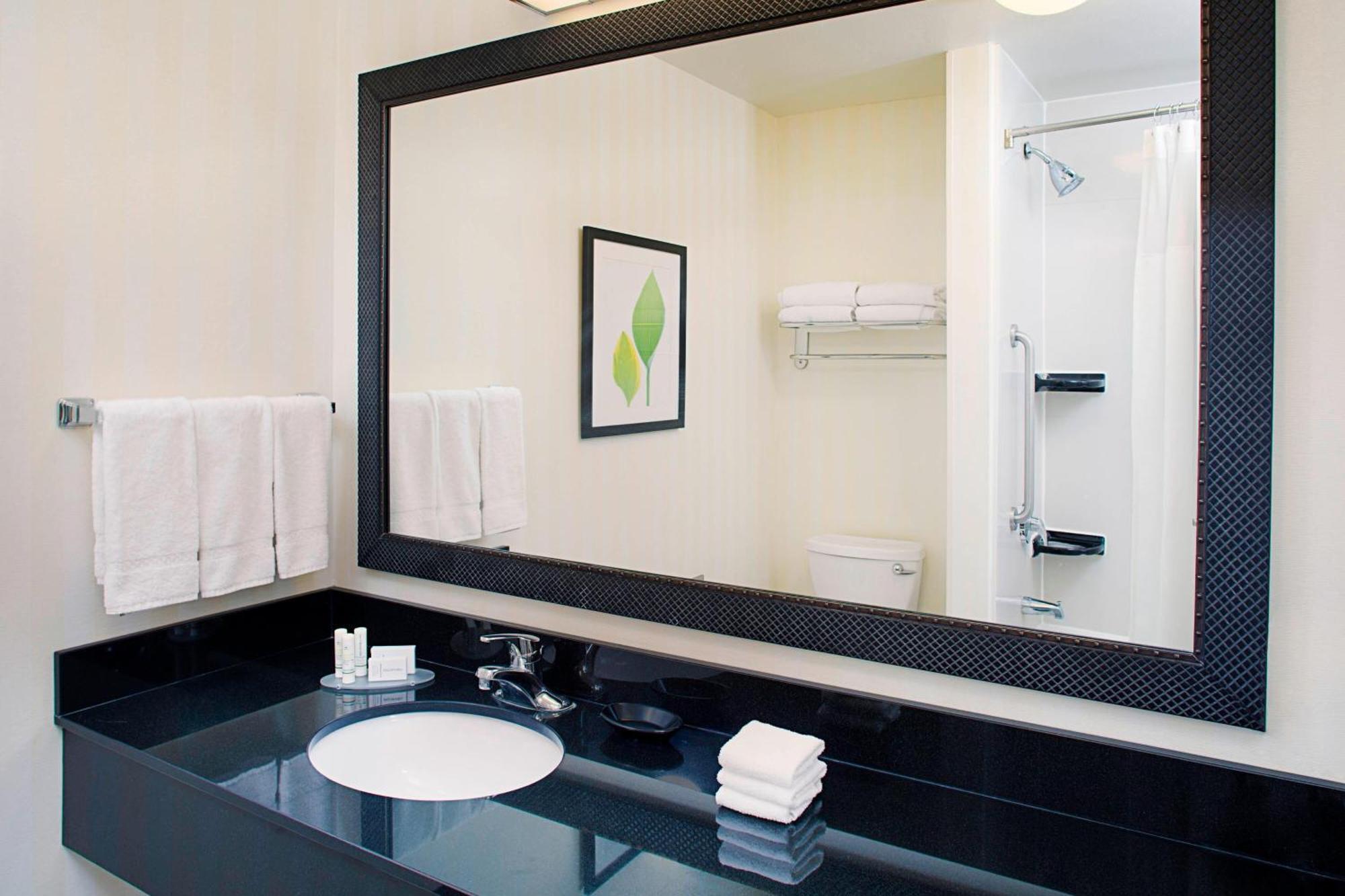 Fairfield Inn & Suites Twentynine Palms - Joshua Tree National Park Екстериор снимка