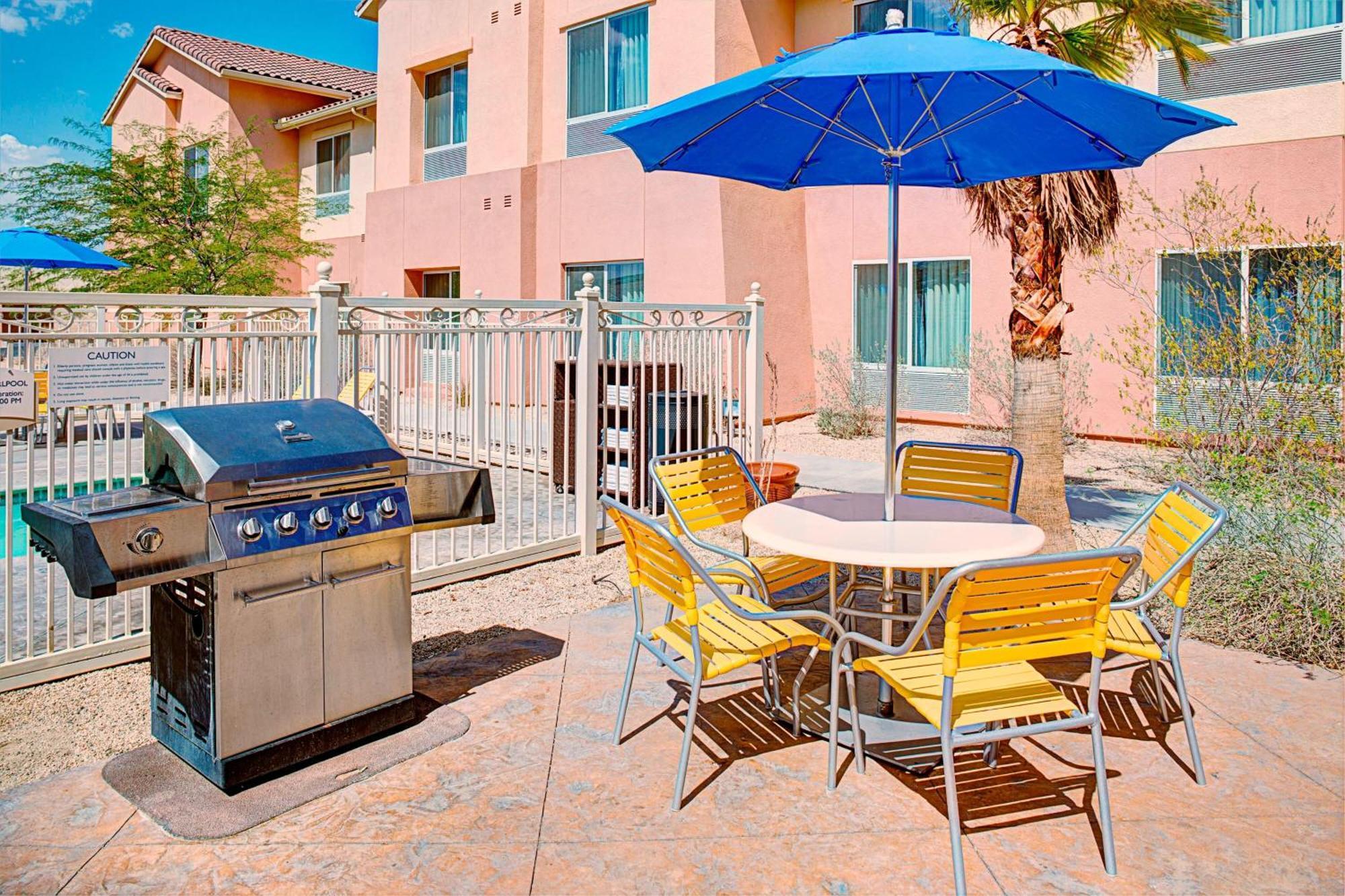 Fairfield Inn & Suites Twentynine Palms - Joshua Tree National Park Екстериор снимка