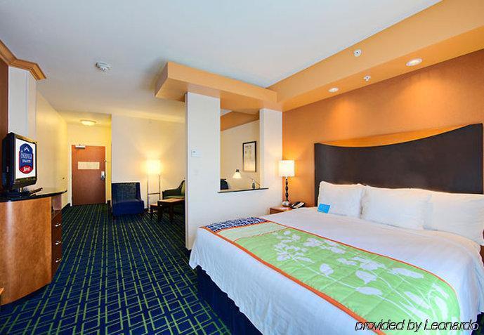 Fairfield Inn & Suites Twentynine Palms - Joshua Tree National Park Стая снимка